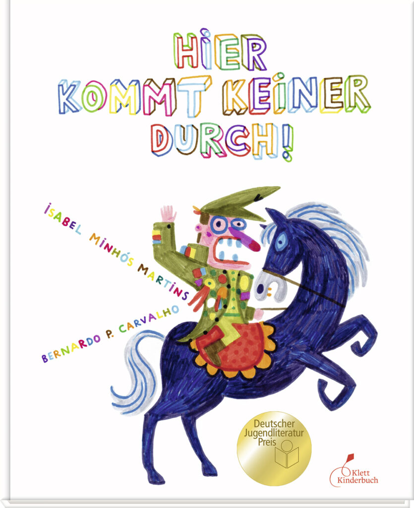 Ein mit Filzstiften gemalter General auf einem Pferd.