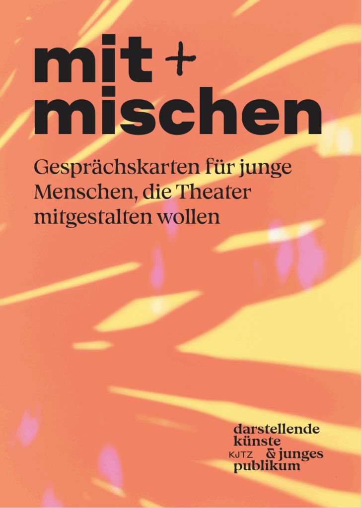 Deckblatt der Gesprächskarten mit + mischen
