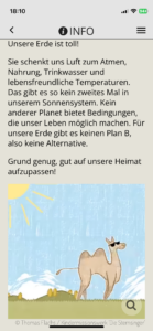 © Kindermissionswerk ‚Die Sternsinger‘ Eine Giraffe mit Sonnenbrille steht in der Sonne.