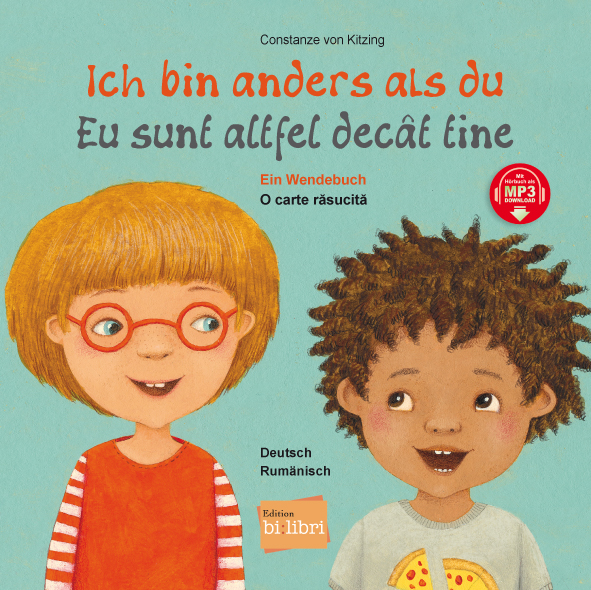 Zwei junge Menschen betrachten sich lächelnd.
