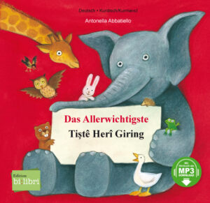 Elefant, Giraffe, Eule, Frosch und die anderen Tiere sitzen zusammen.
